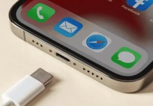 老城苹果15维修分享iPhone15改USB-C接口后能和安卓用户互借充电器吗 